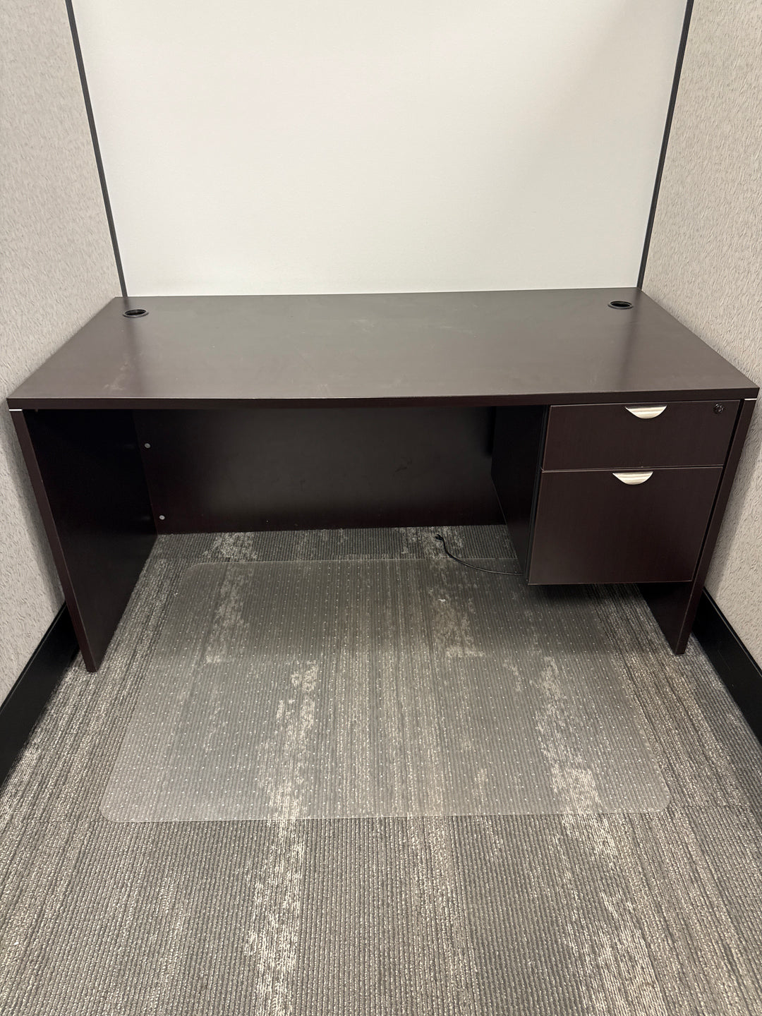 Straight Desk w/BF Ped