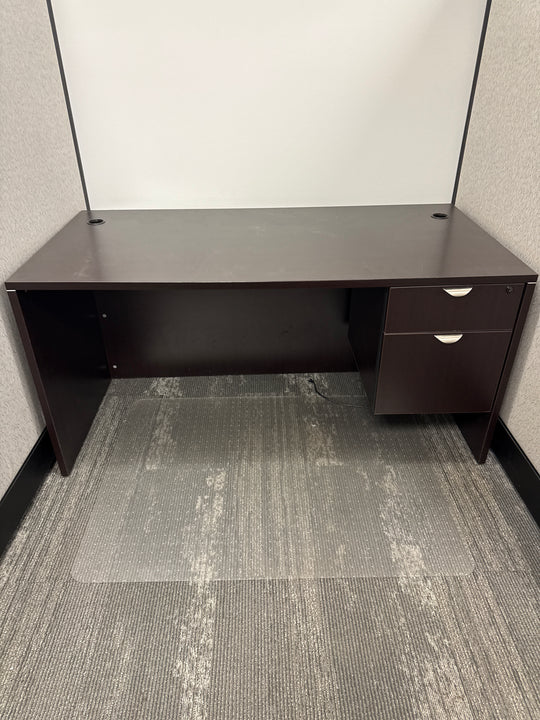 Straight Desk w/BF Ped
