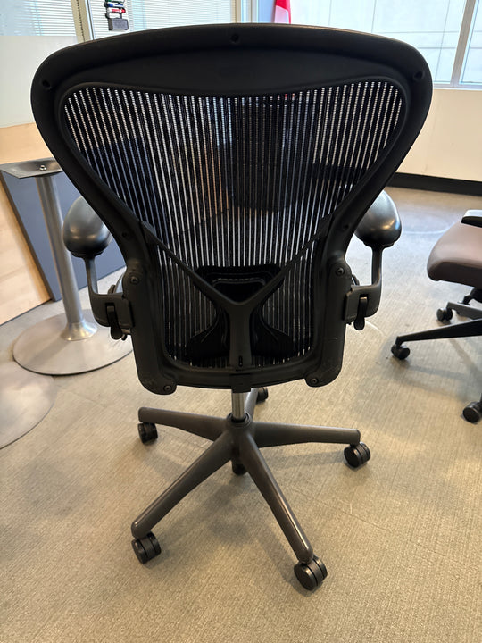 Herman Miller Aeron Size B Task Chair