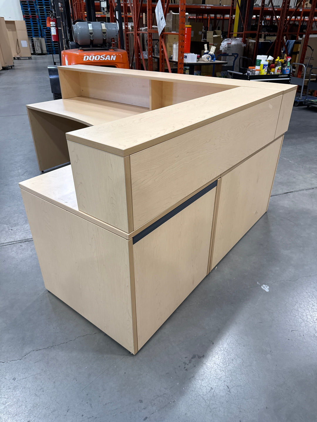 L-Shape Reception Desk w/BBF Ped
