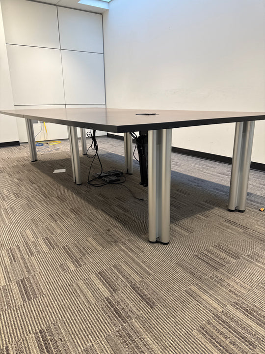 10' Rectangle Boardroom Table w/Electrical