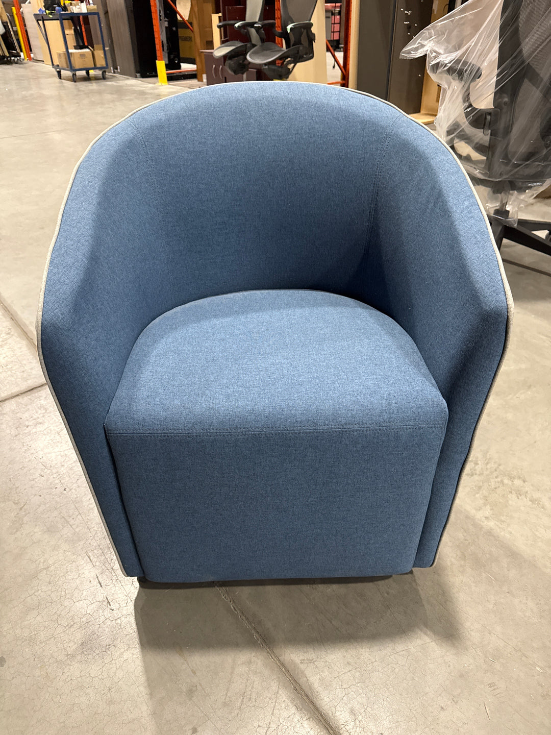 Mobile Fabric Lounge Chair