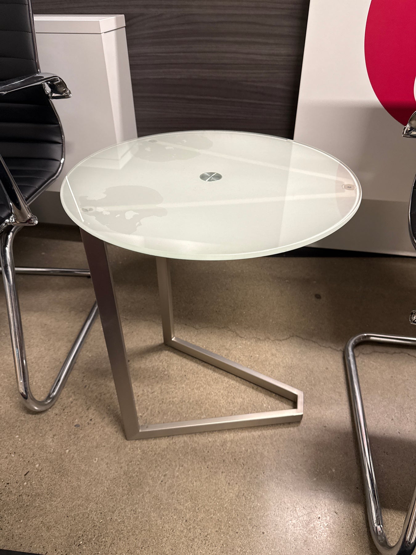 Office Side Table Rounded Glass Top Round Side Table – Premiere Office Furniture
