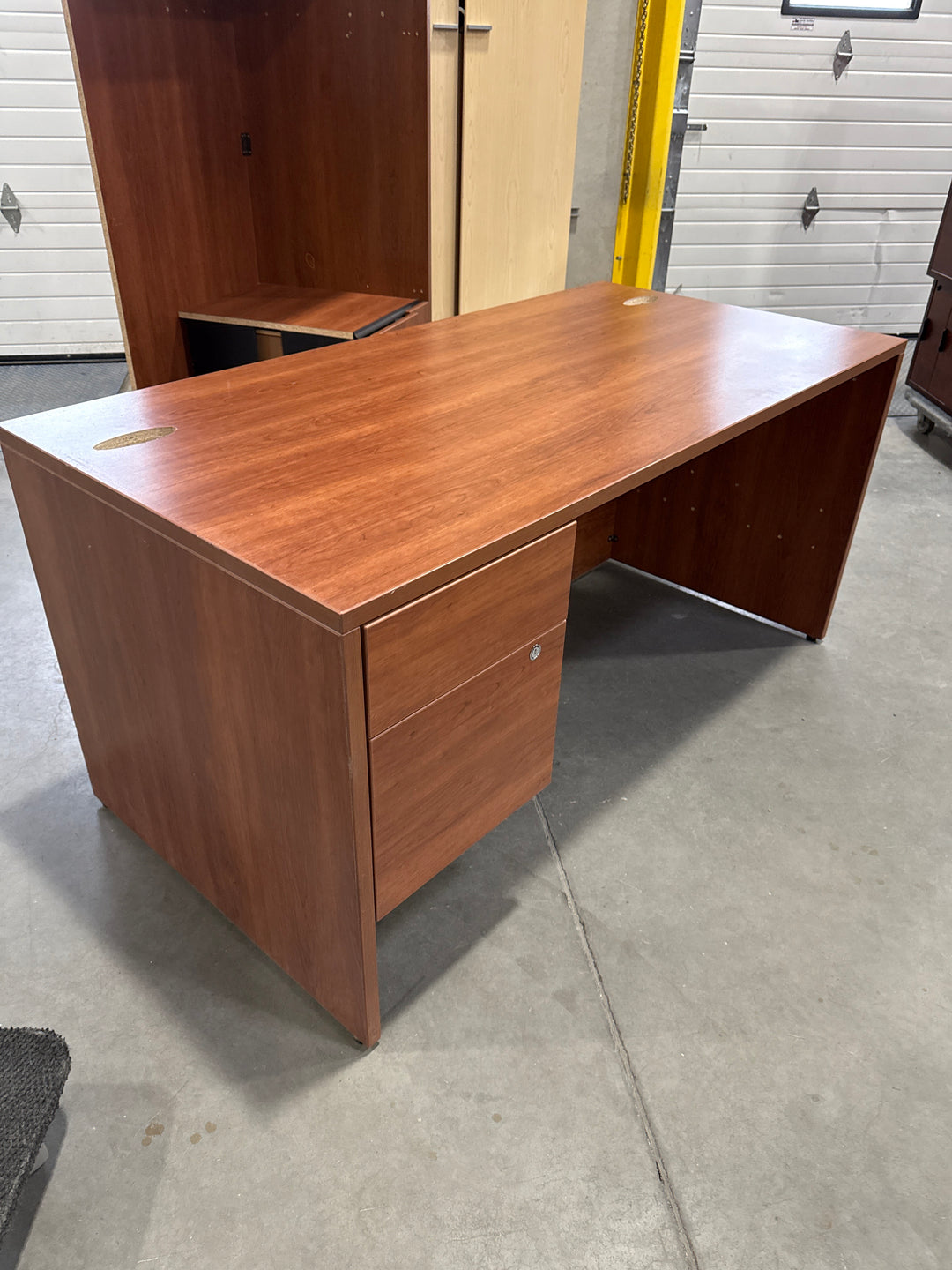 Straight Desk (No Grommets)