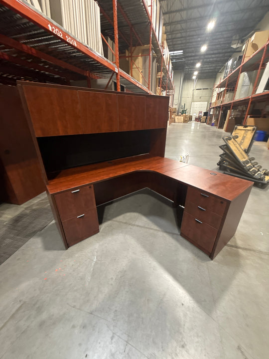 L-Shape Desk w/Hutch, BBF and FF Ped (Hutch on Desk)