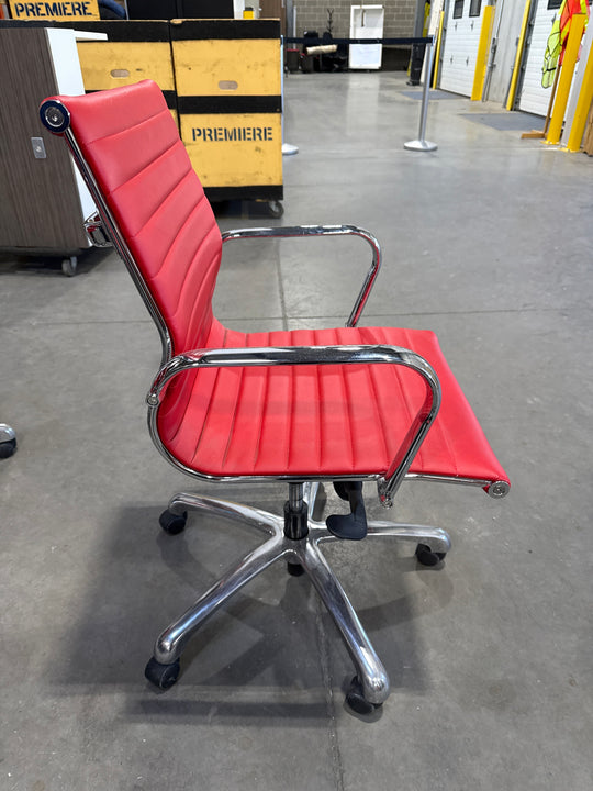 Leather Meeting Chair (Leather Cracking)