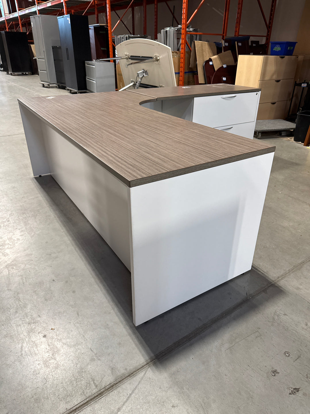 L-Shape Desk w/BBF, 2-High Lateral