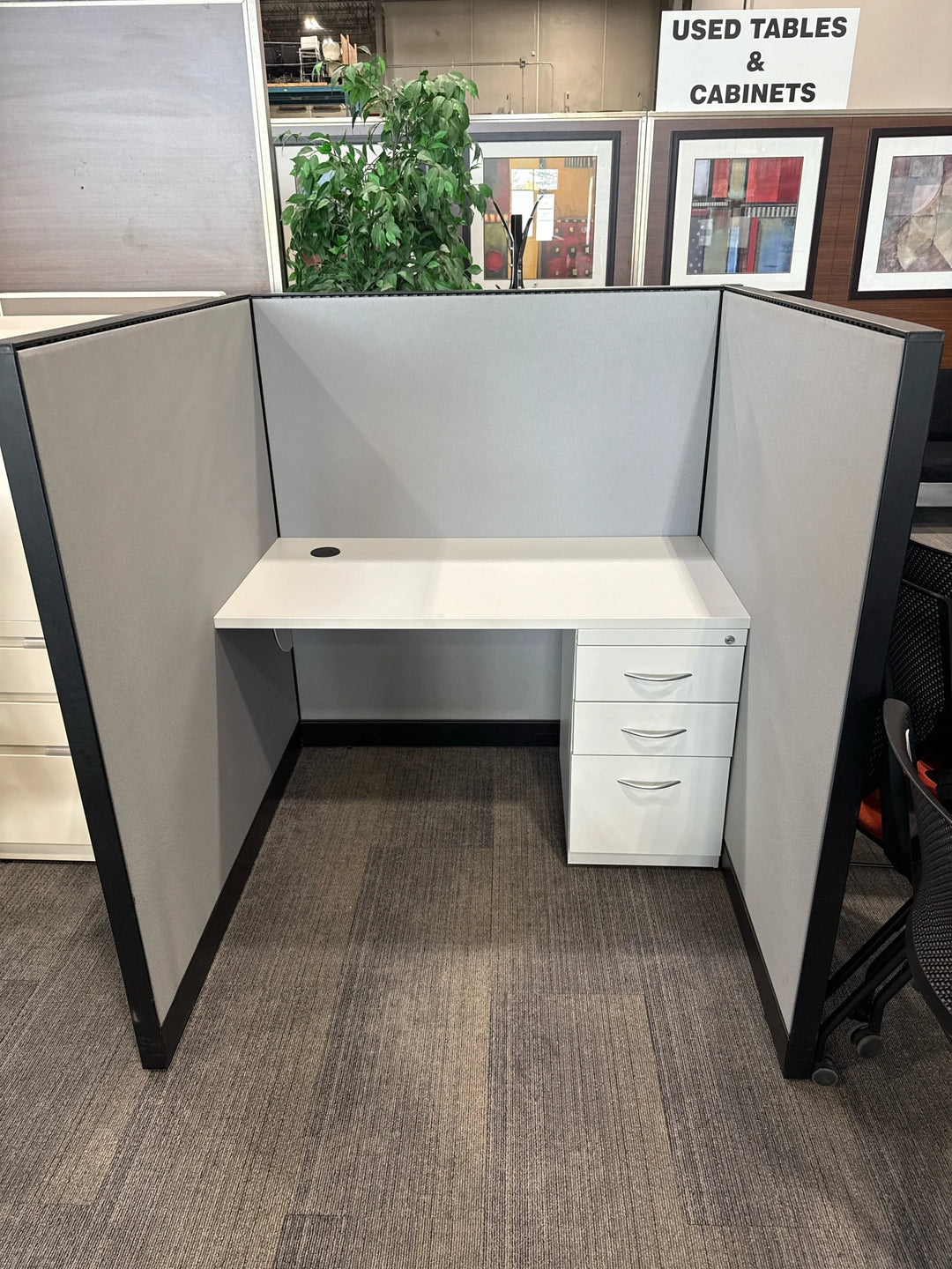 Steelcase Kick 4' Steelcase Kick Touchdown Station w/BBF Ped – Premiere Office Furniture