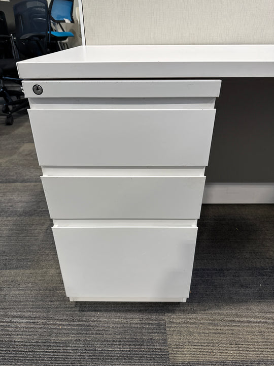 6' x 6' Knoll L-Shape Workstation w/Overhead, BBF Ped