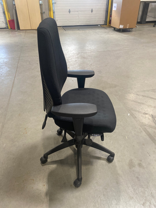 Ergocentric Task Chair