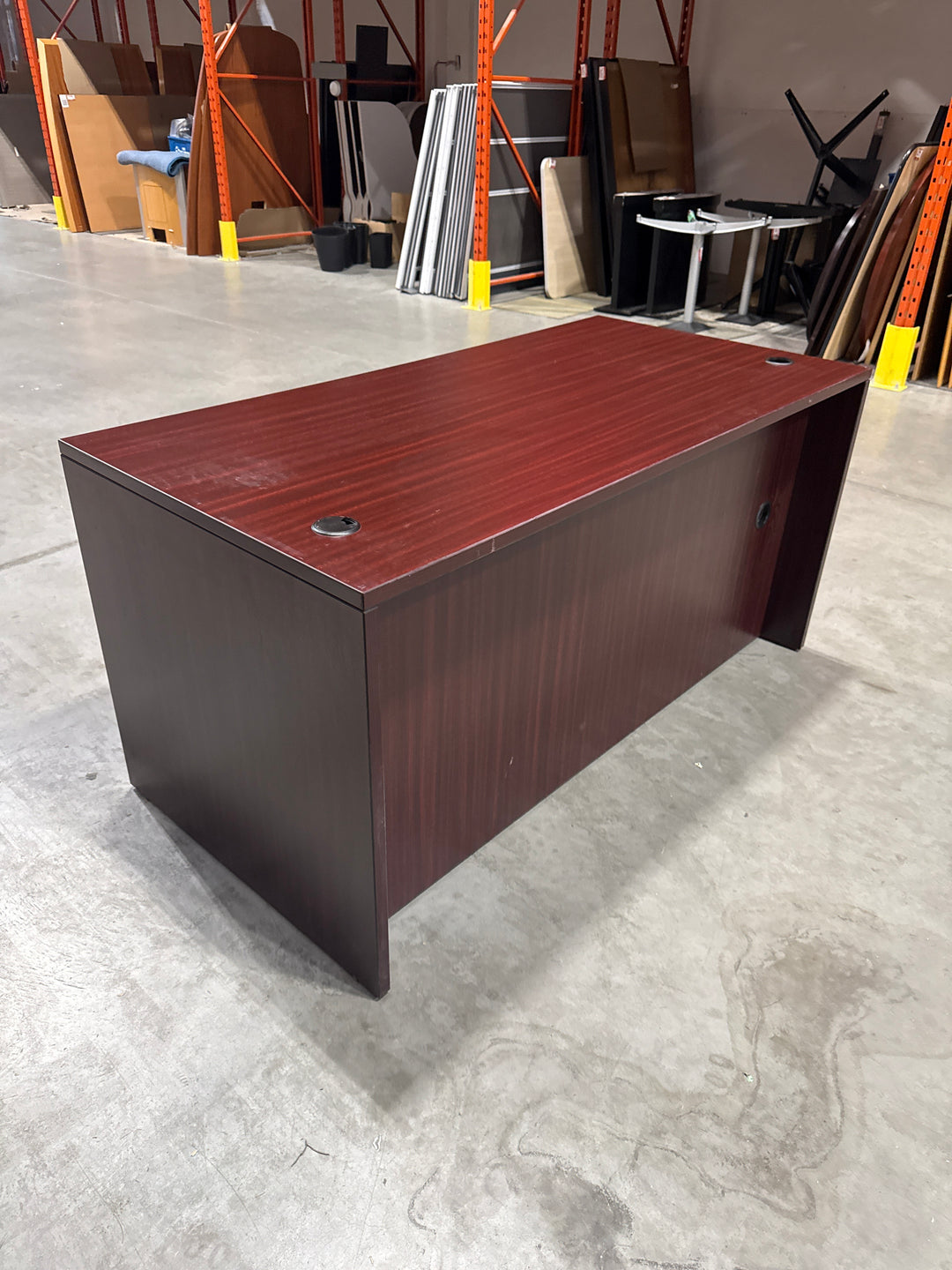 5’ Straight Desk w/BF Ped