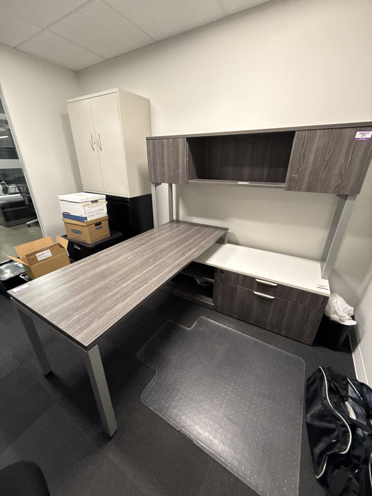 L-Shape Desk w/Hutch and Lower Credenza