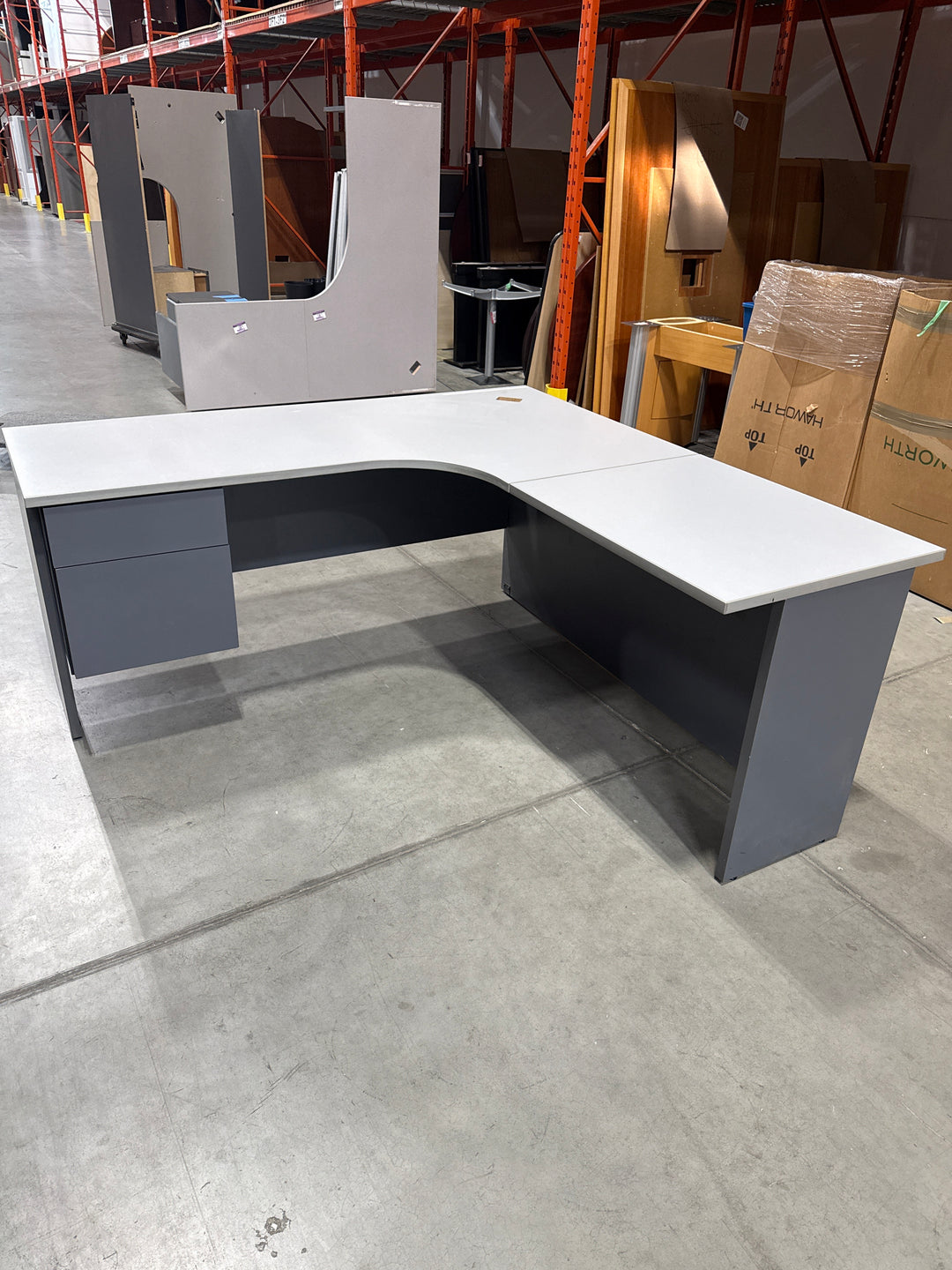 L-Shape Desk w/BF Ped