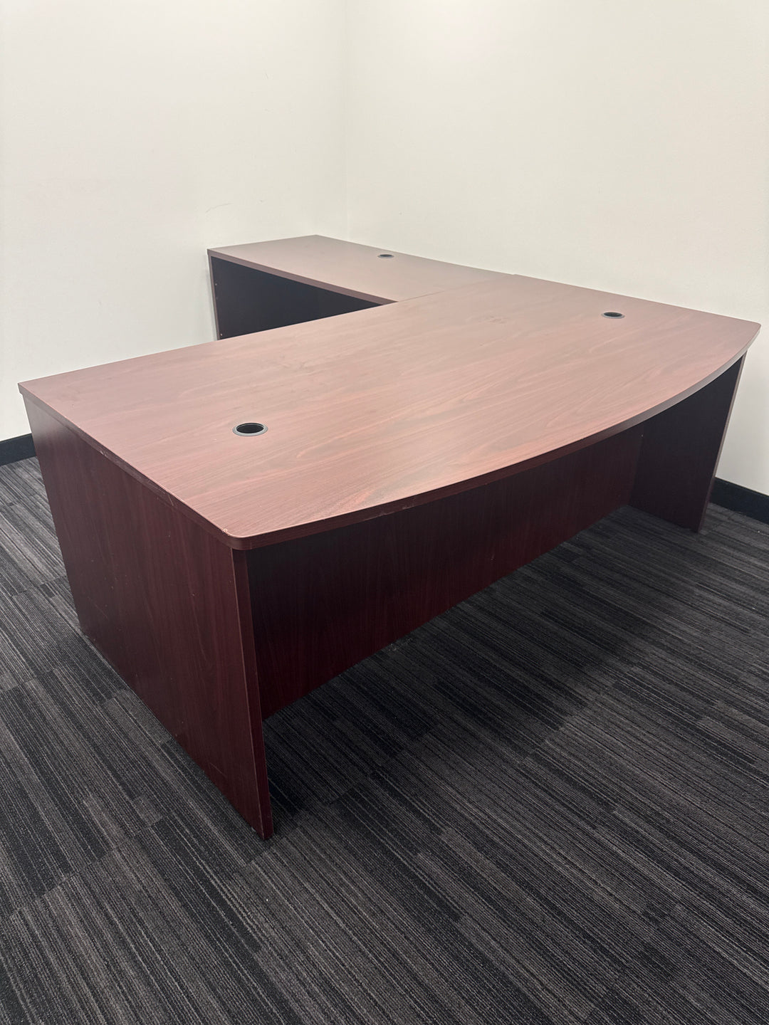 Bow Front L-Shape Desk w/BBF Ped