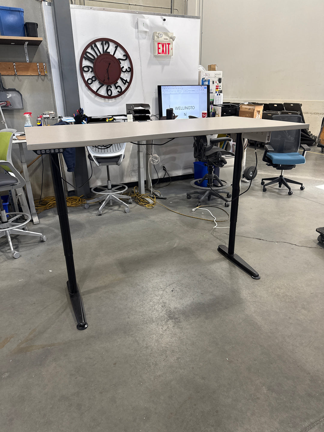 6' Bow Tie Electronic Sit Stand Desk