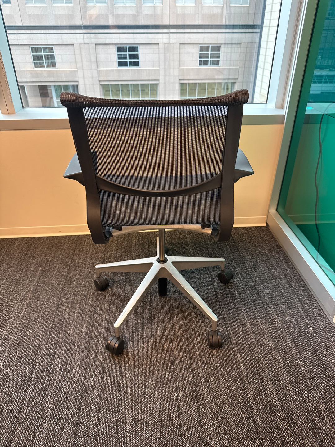 Herman Miller Setu Meeting Chair