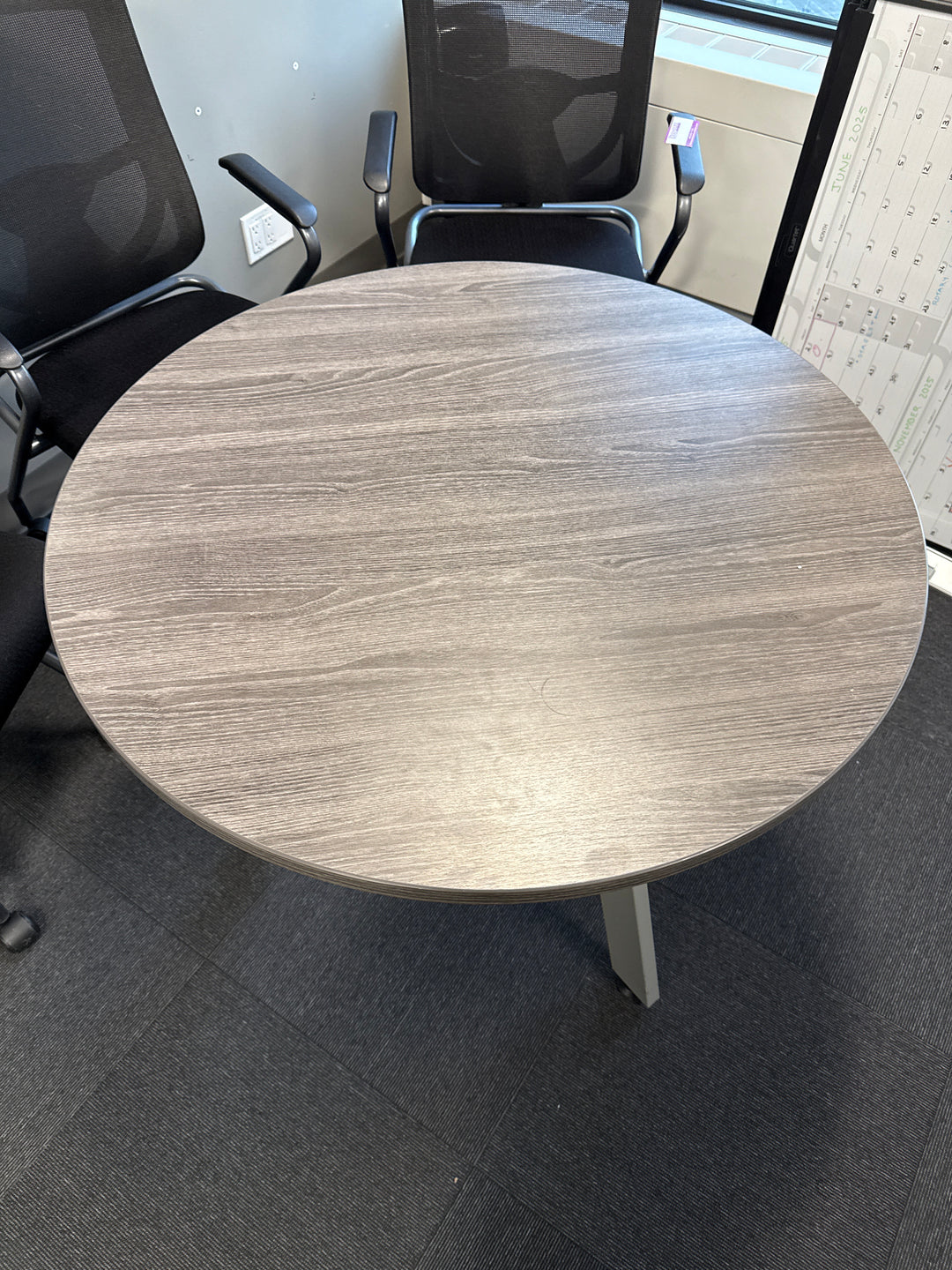 36" Round Table