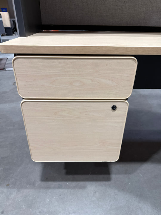 L-Shape Desk w/Hutch and BF Ped