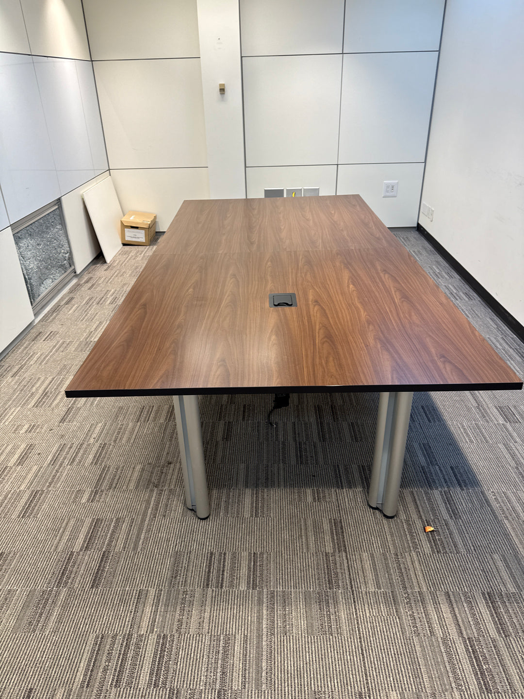 10' Rectangle Boardroom Table w/Electrical