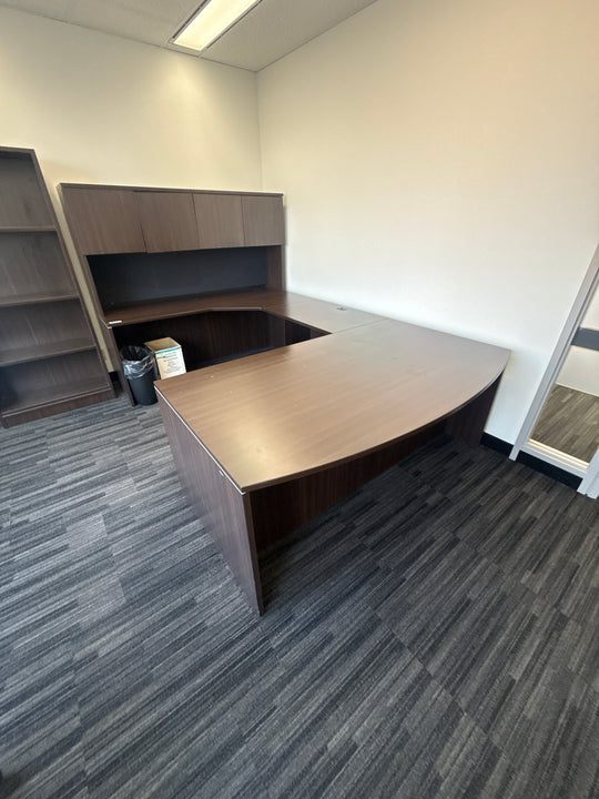 Bow Front U-Shape Desk w/Hutch, BBF Ped