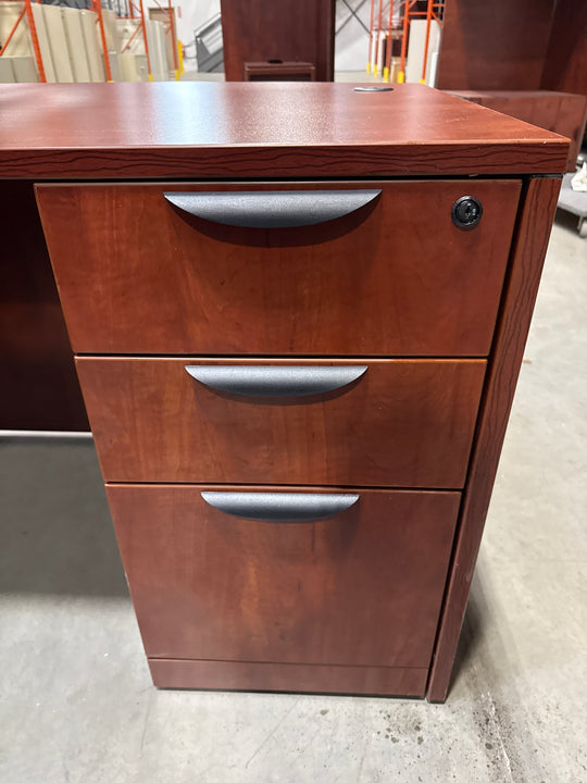 U-Shape Desk w/Hutch, 2-High Lat and BBF