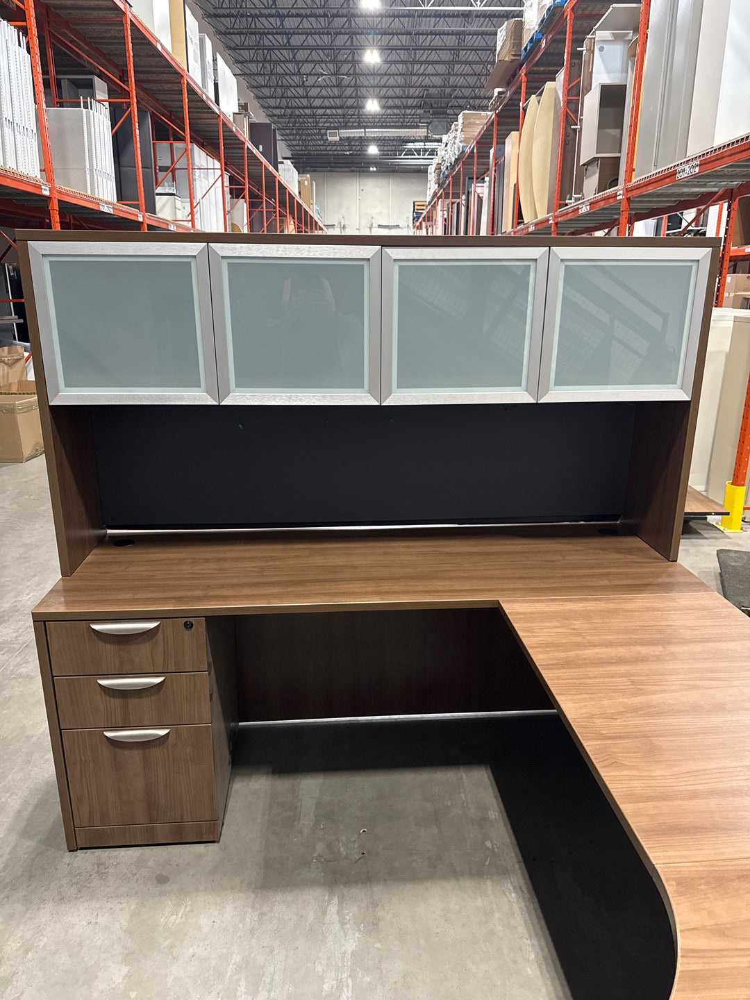 Bullet U-Shape Desk w/Hutch, BBF Ped