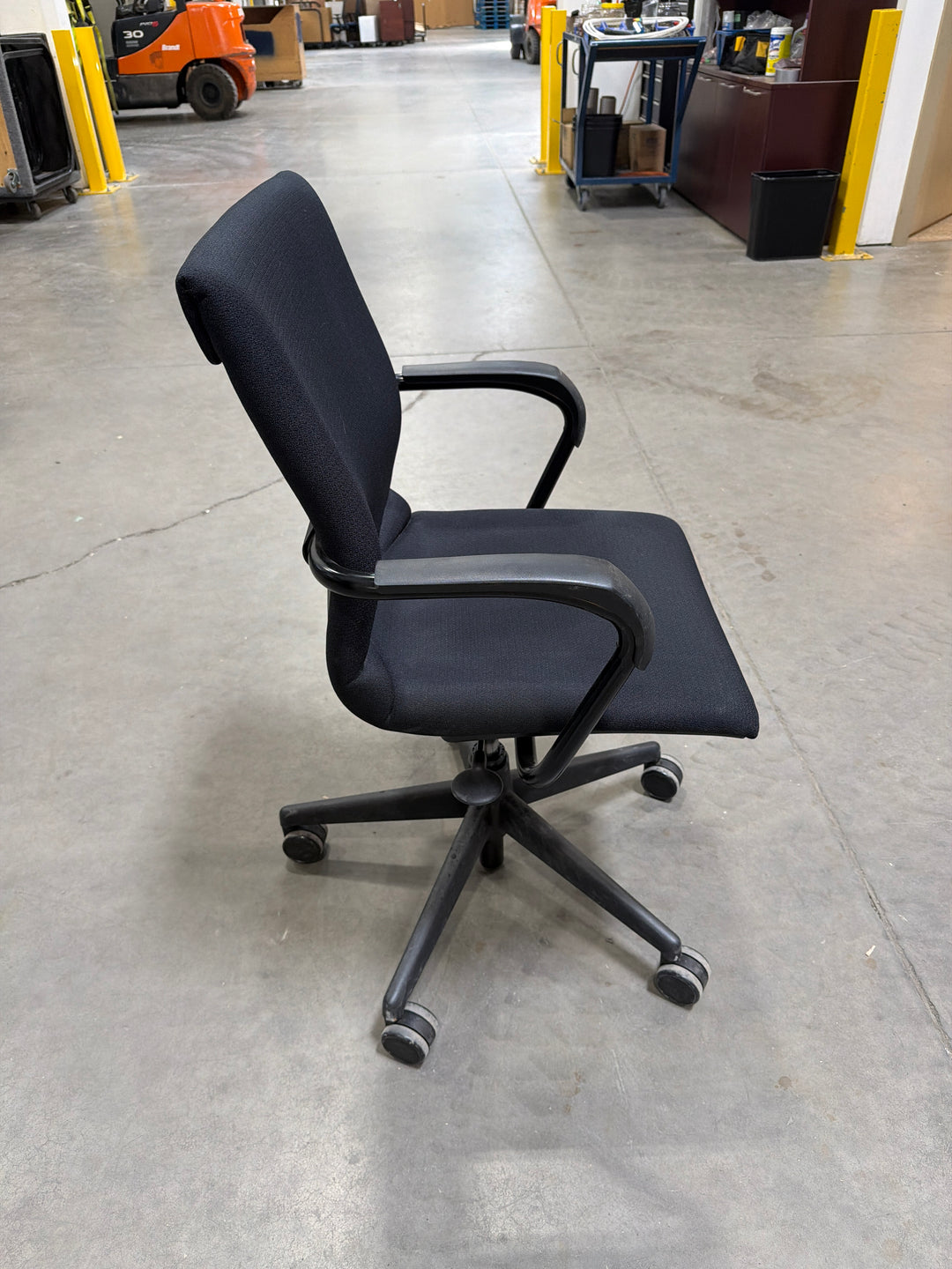 Steelcase Protégé Meeting Chair