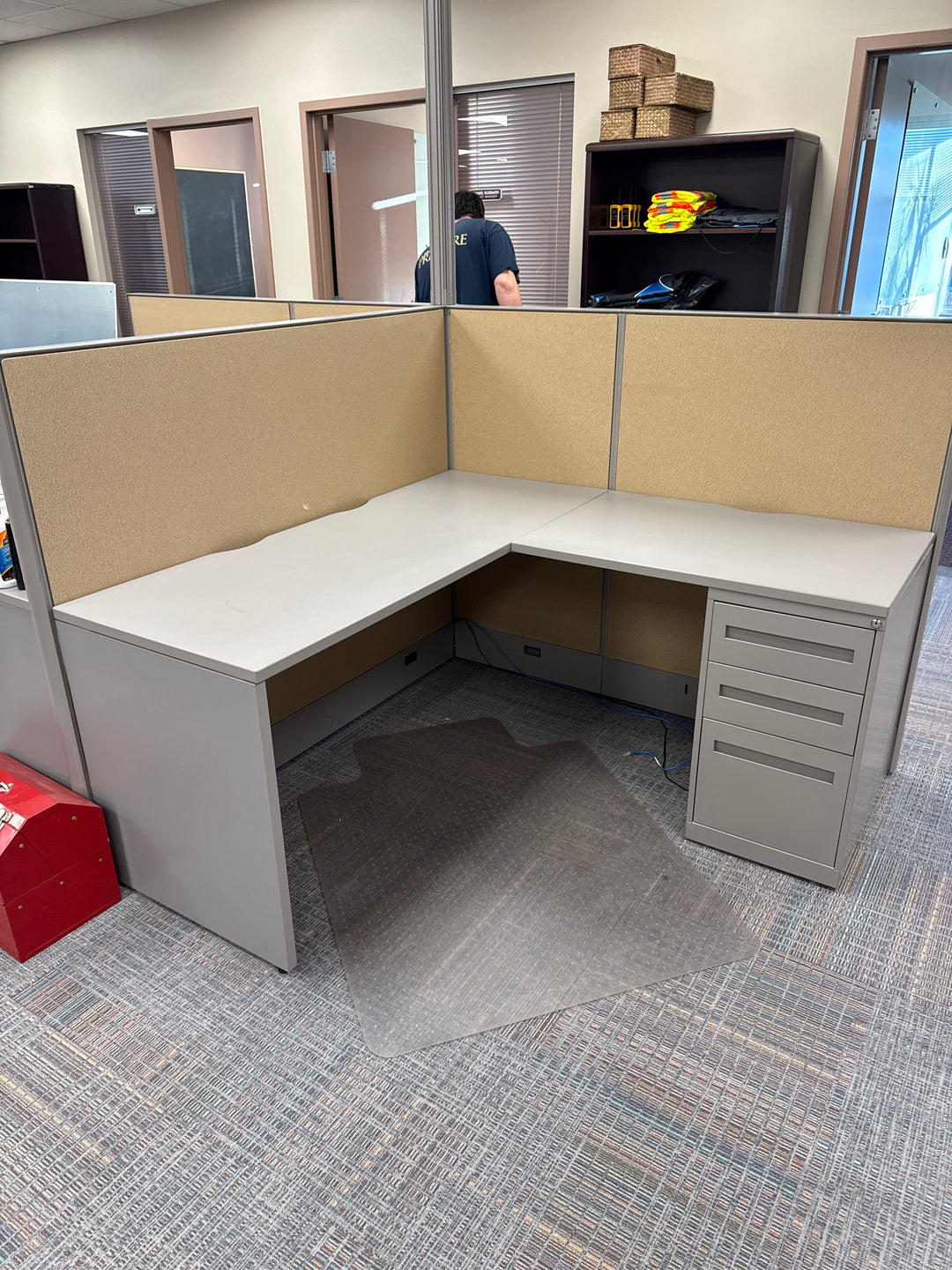 5' x 5' Boulevard 2-Pod L-Shape Workstation w/BBF Peds