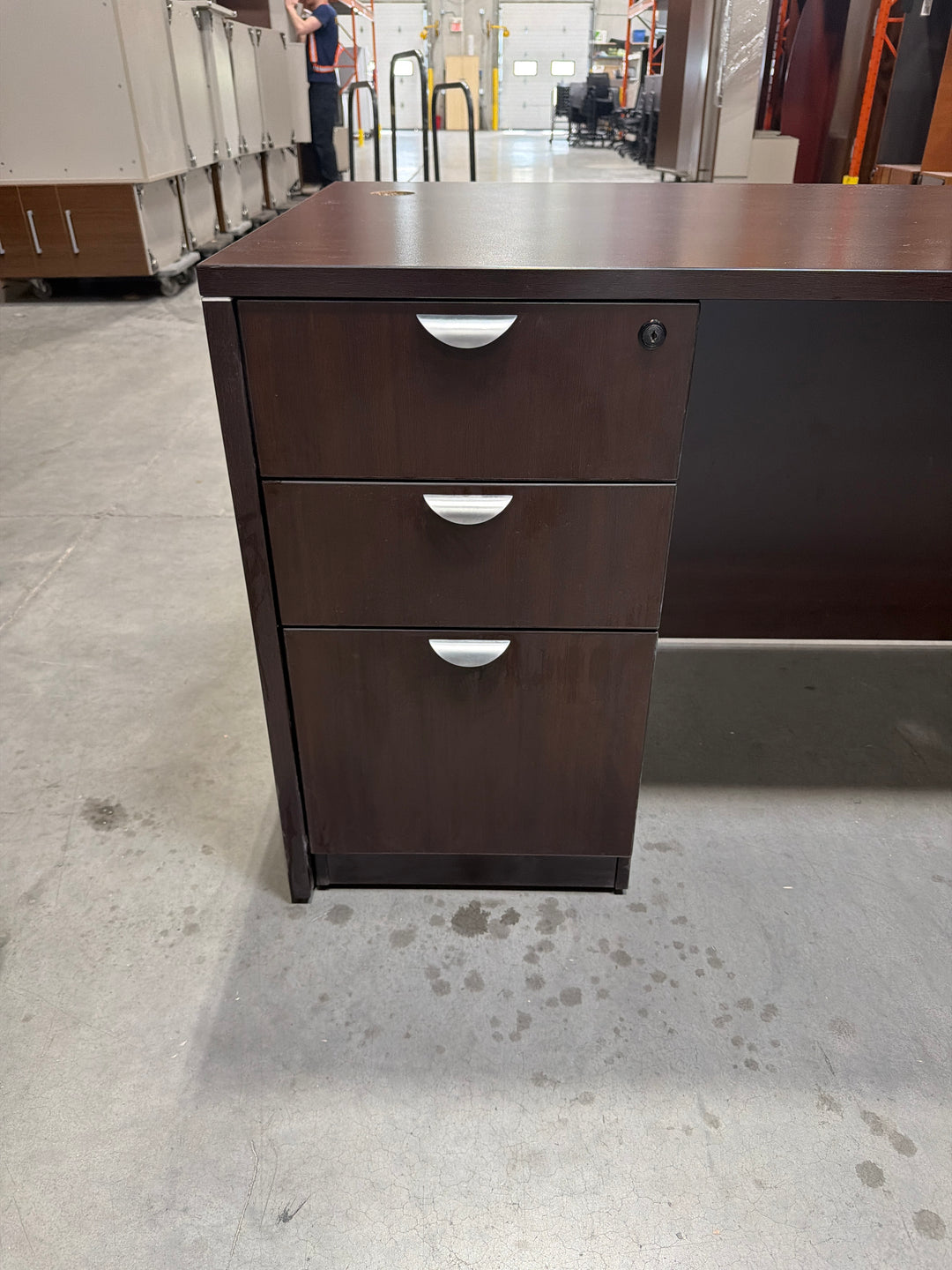Straight Desk w/ BBF Ped