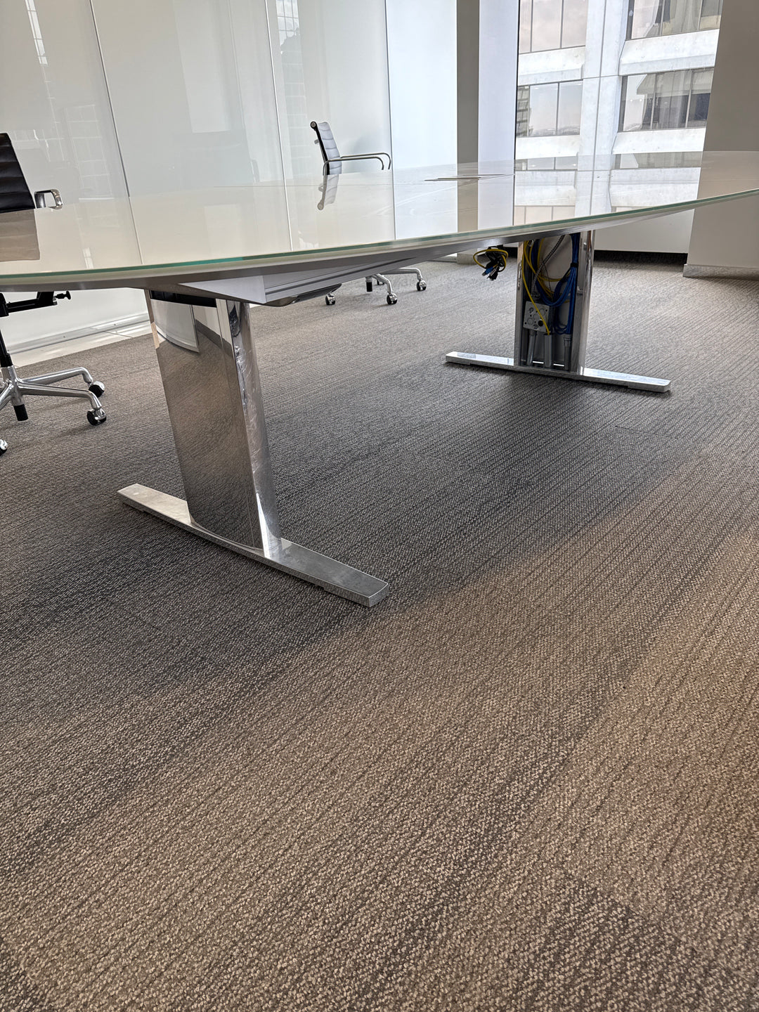 9.5' Oval Glass Top Boardroom Table w/Electrical