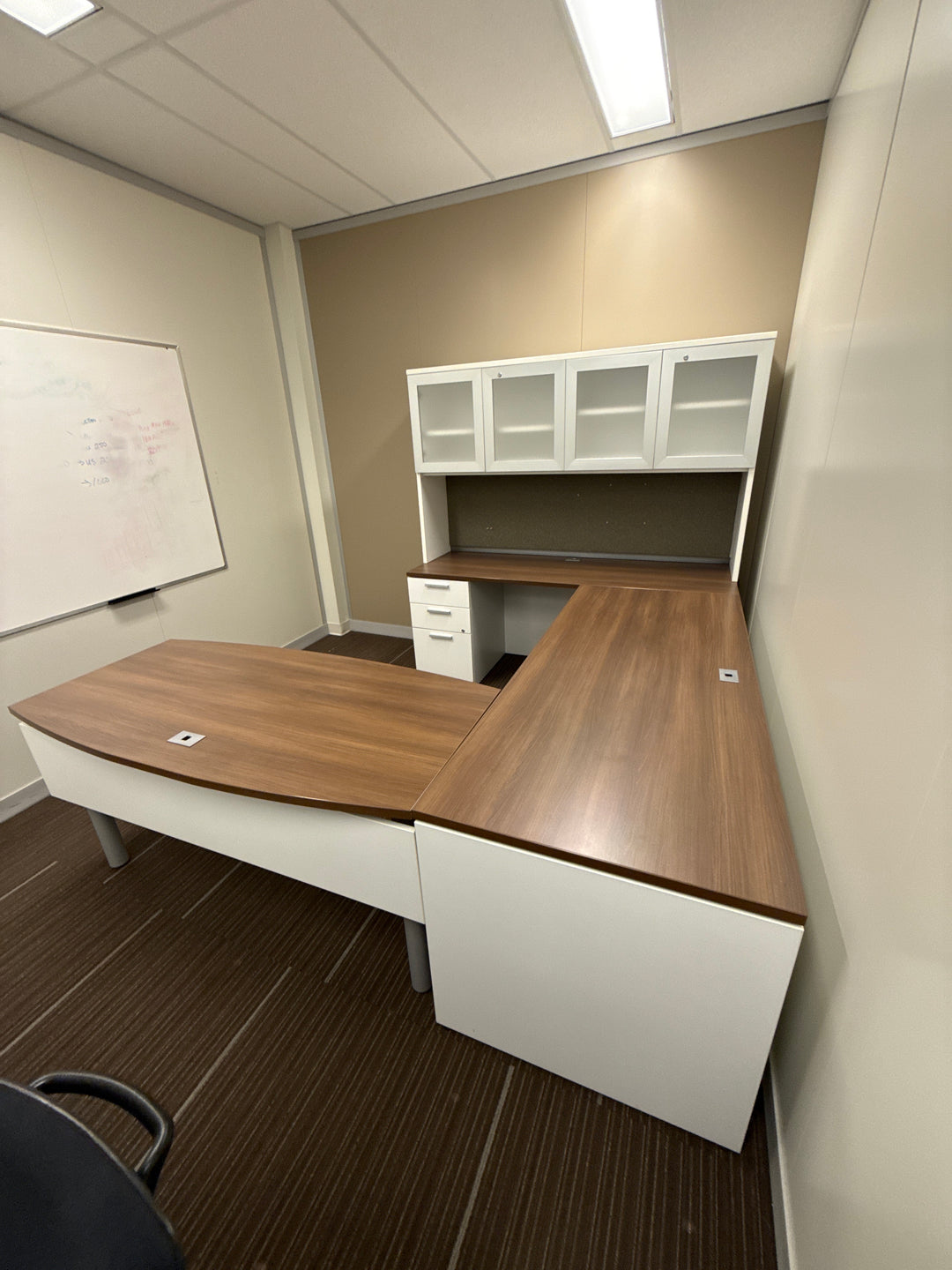 U-Shape Desk w/Hutch, BBF Ped