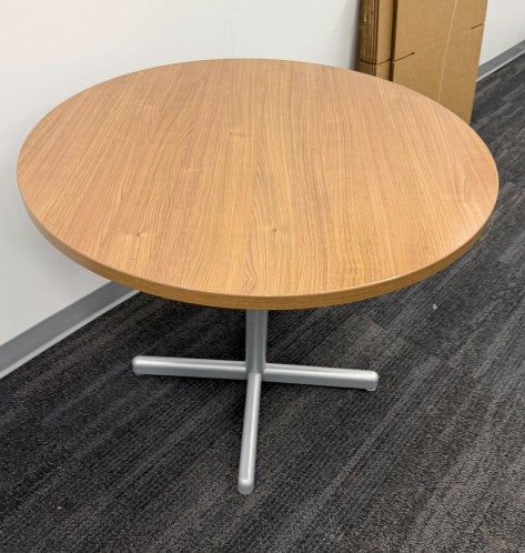42" Round Table