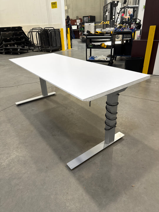 Knoll 6’ Electronic Sit Stand Desk