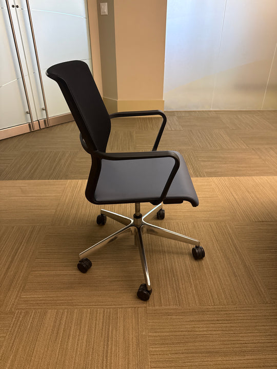 Allermuir Mesh Back Meeting Chair