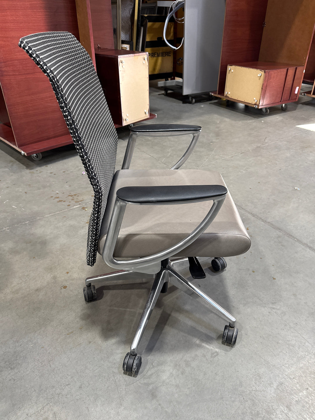 Allseating Leather Seat Meeting Chair