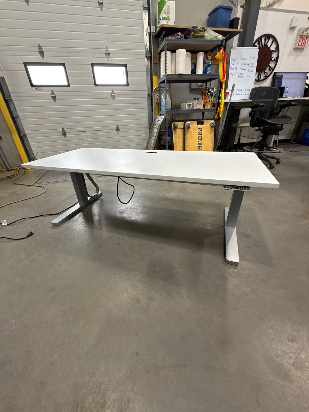 6' Teknion Electronic Sit Stand Desk w/Modesty