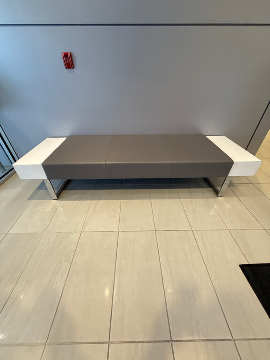 Wooden 3 Seat Bench w/Leather