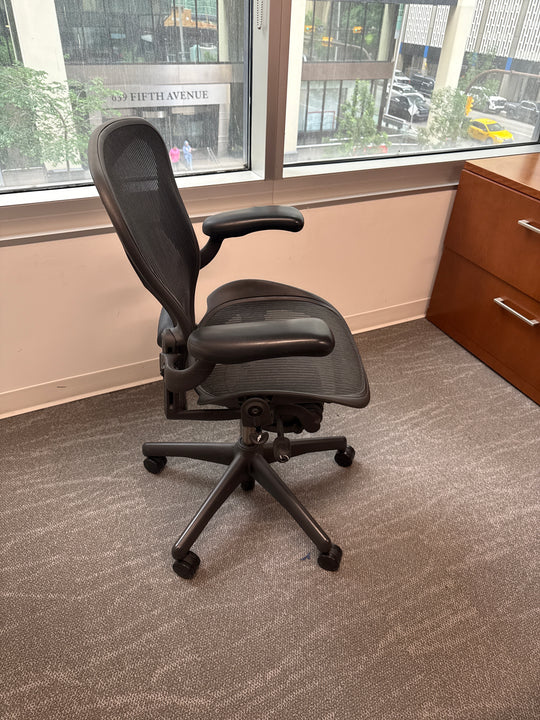 Herman Miller Aeron Size B Task Chair