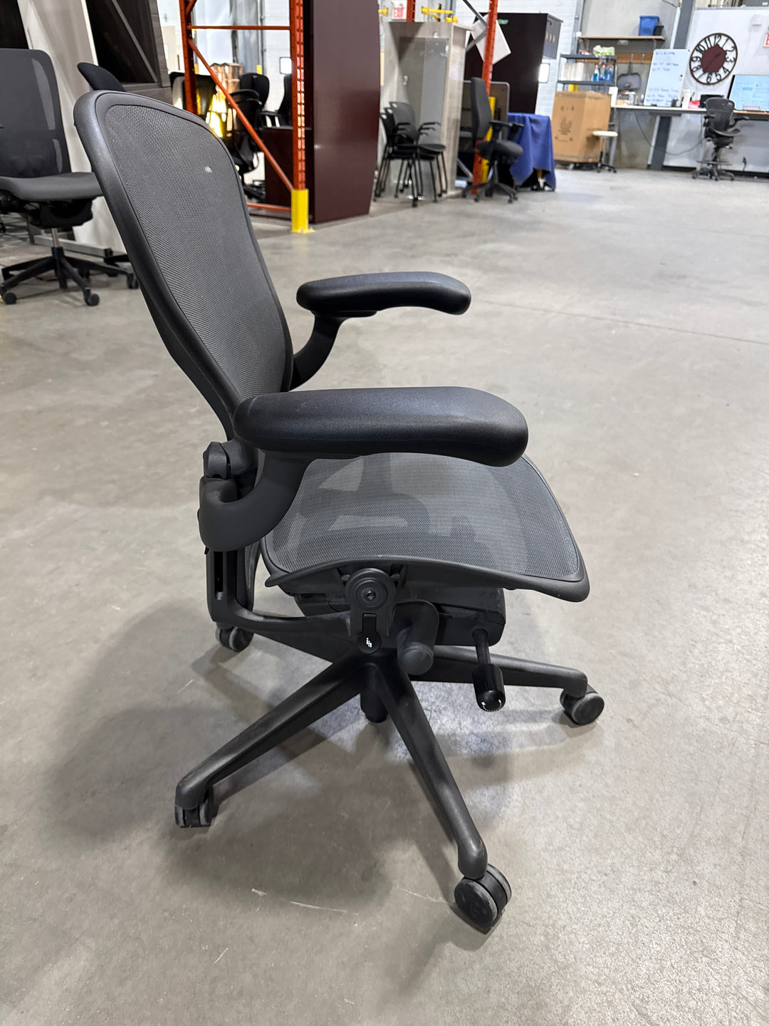 Herman Miller Aeron Size B Remastered (No Lumbar)