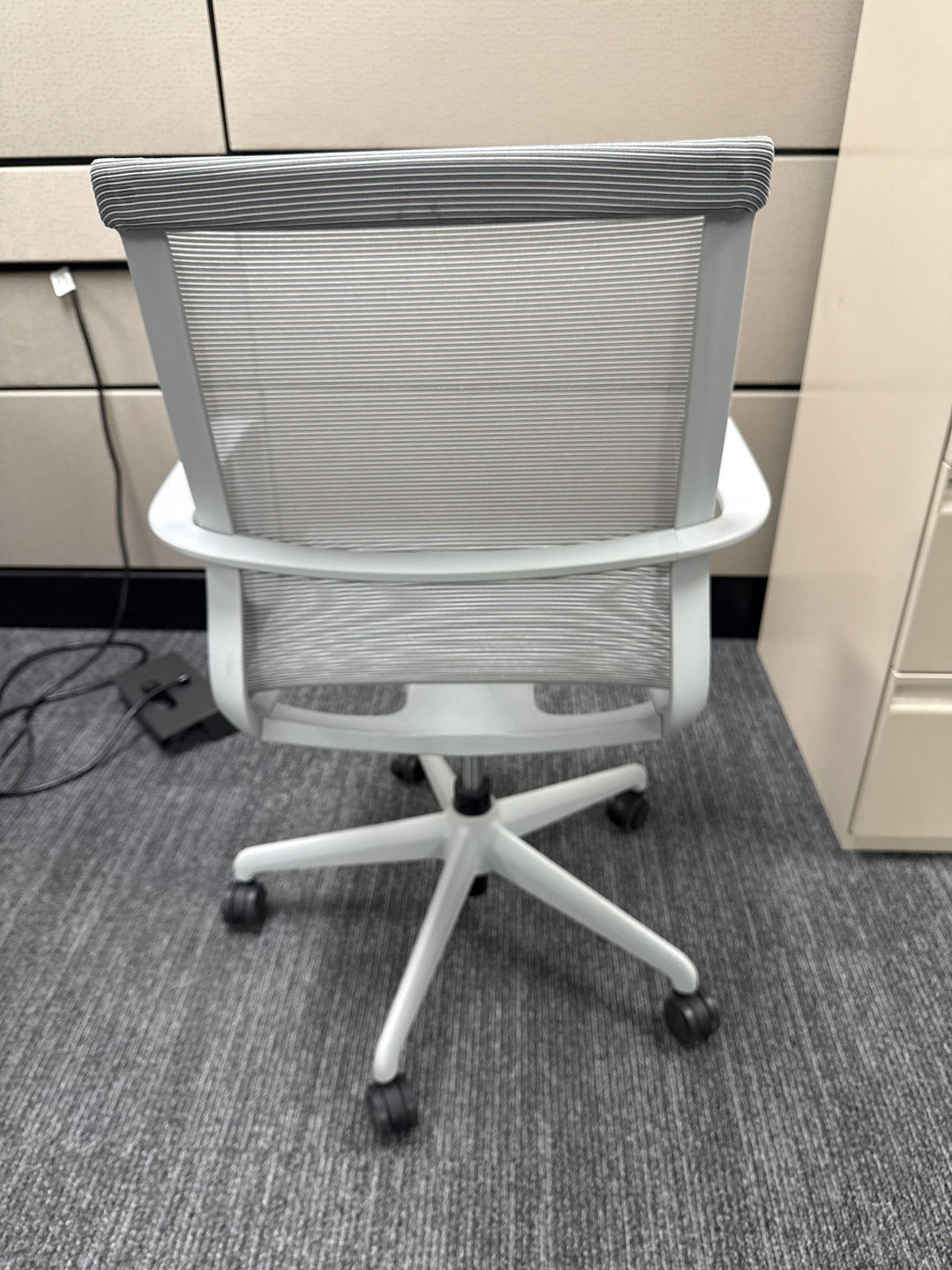 Mesh Meeting Chair