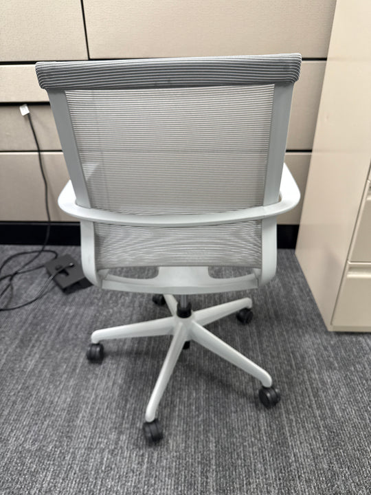 Mesh Meeting Chair