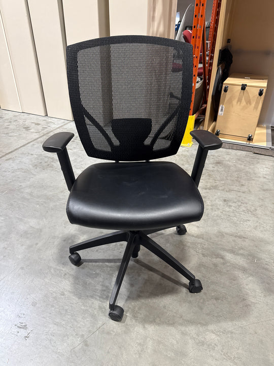 Mesh Back Meeting Chair w/Leather Seat