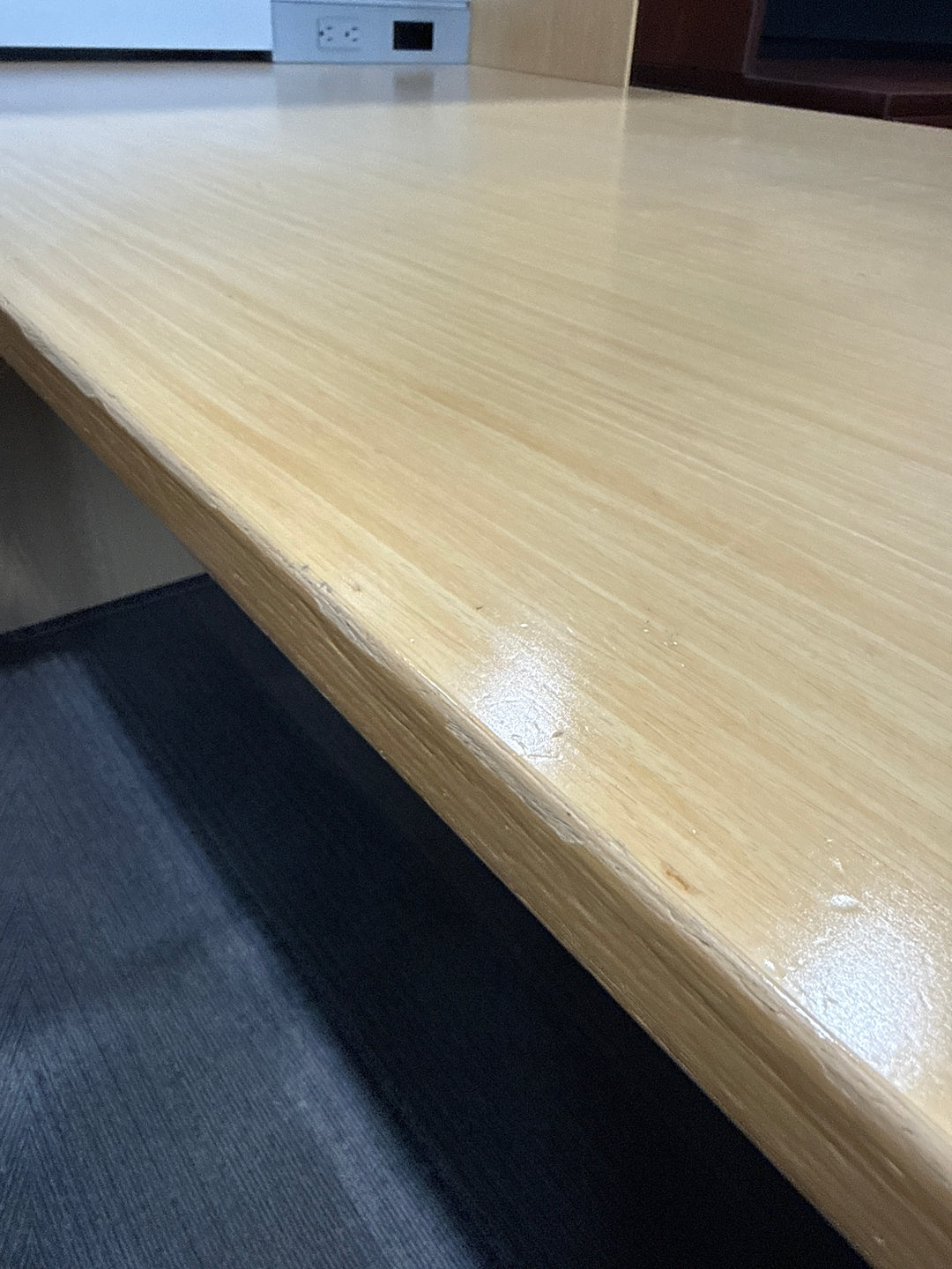 Teknion L-Shape Desk w/Hutch, BBF Ped