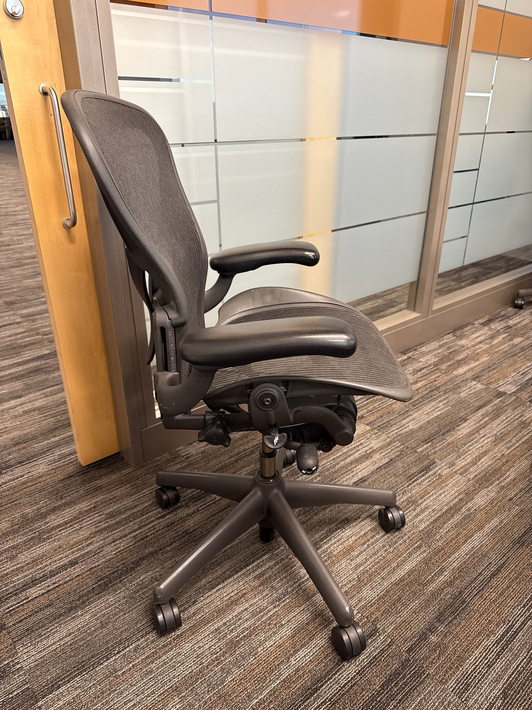 Herman Miller Aeron Size B Task Chair