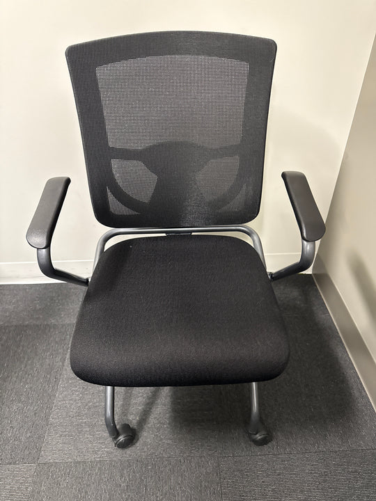 Mobile Mesh Back Nesting Guest Chair