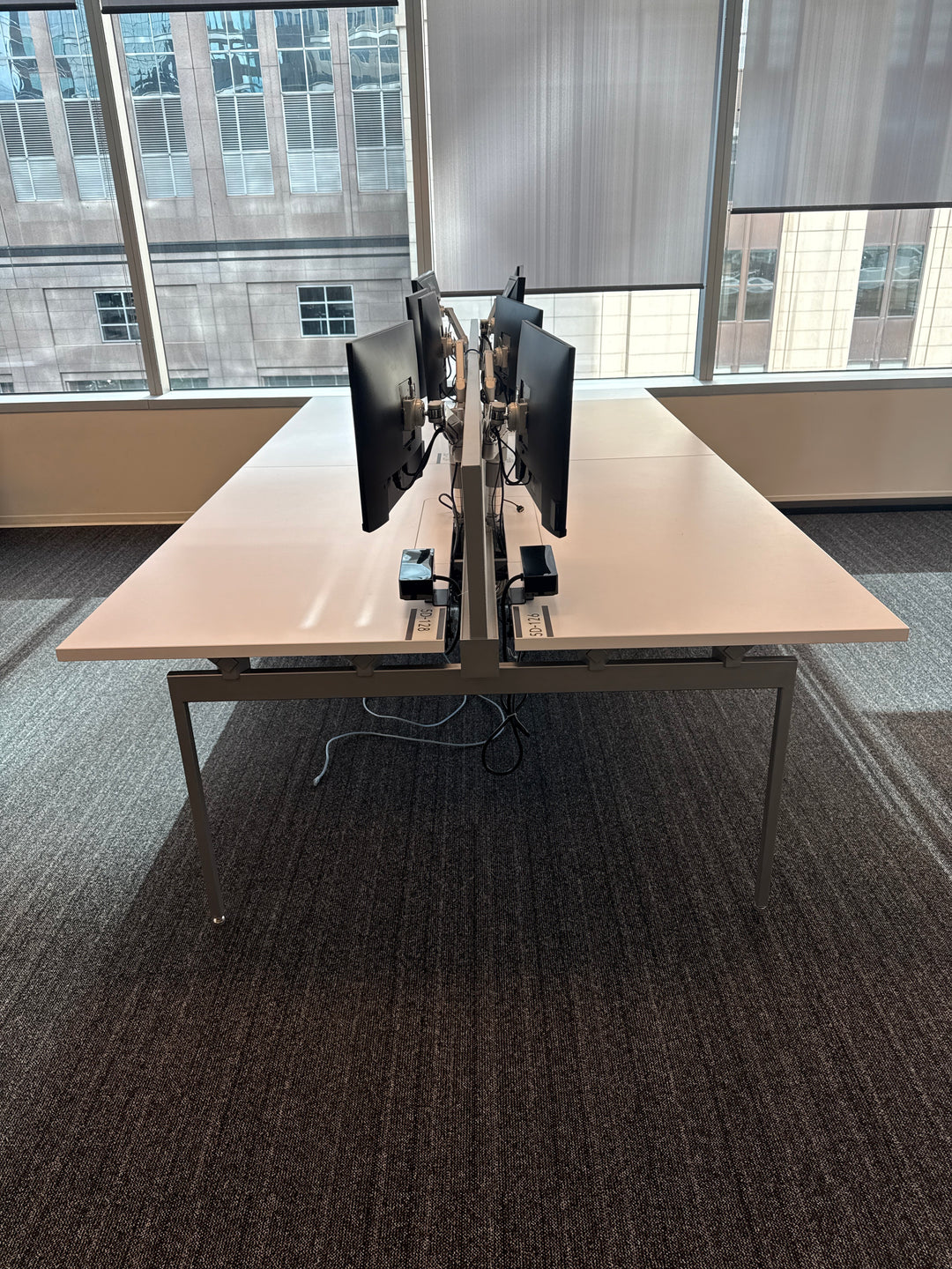 Knoll 4-Pod Fixed Height Workstation
