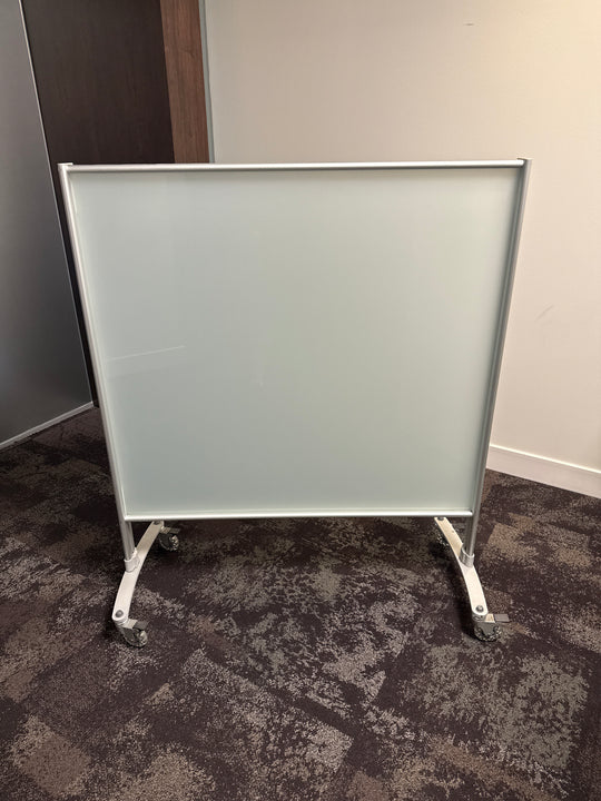 Mobile Glass Divider
