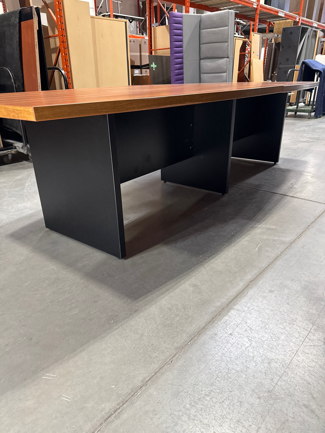 10' Boatshape Boardroom Table