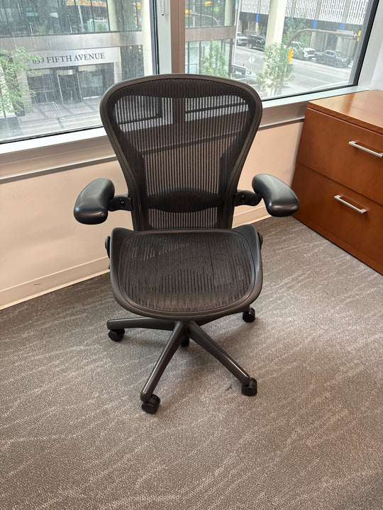 Herman Miller Aeron Size B Task Chair