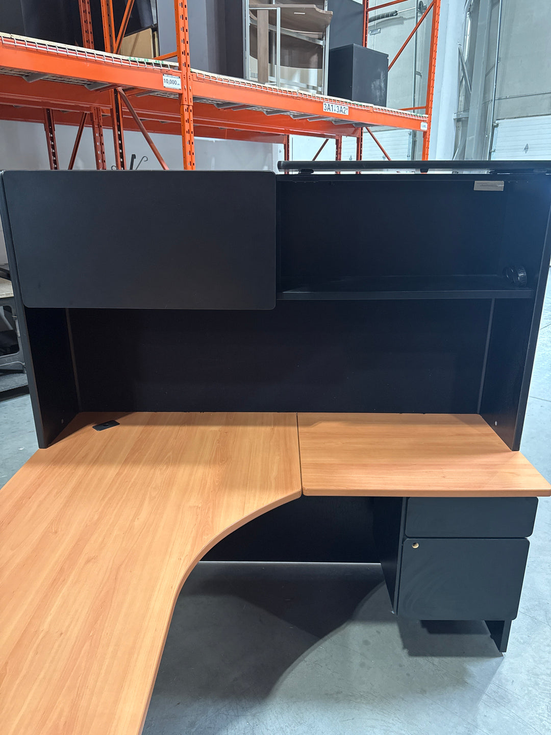L-Shape Desk w/Hutch, BF Ped